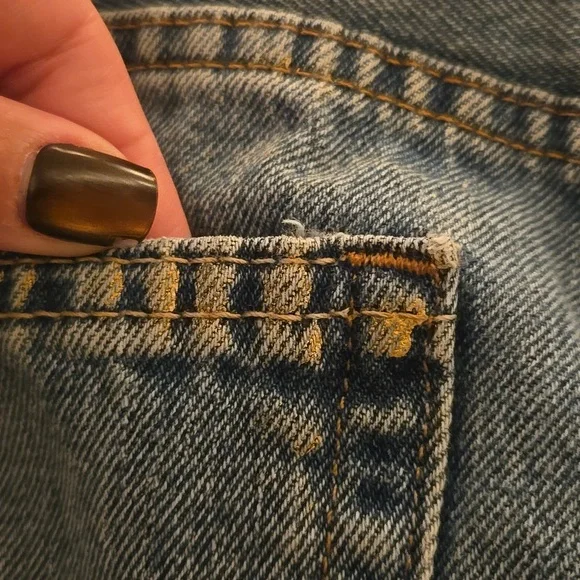 Levis 550 Jeans - Picture 9 of 12